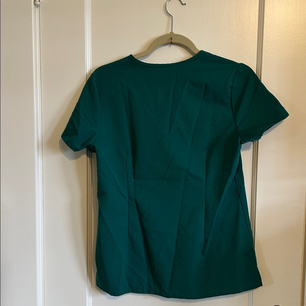 Figs womens green Short Sleeve V-Neck scrub top